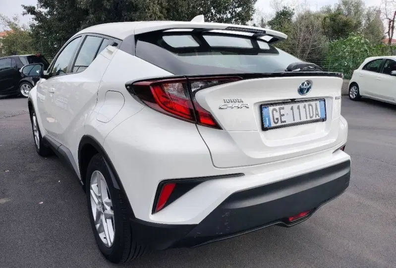 Toyota Toyota C-HR usata a Catania (4)