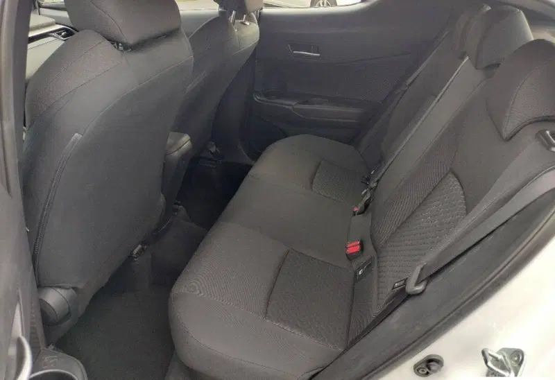 Toyota Toyota C-HR usata a Catania (13)