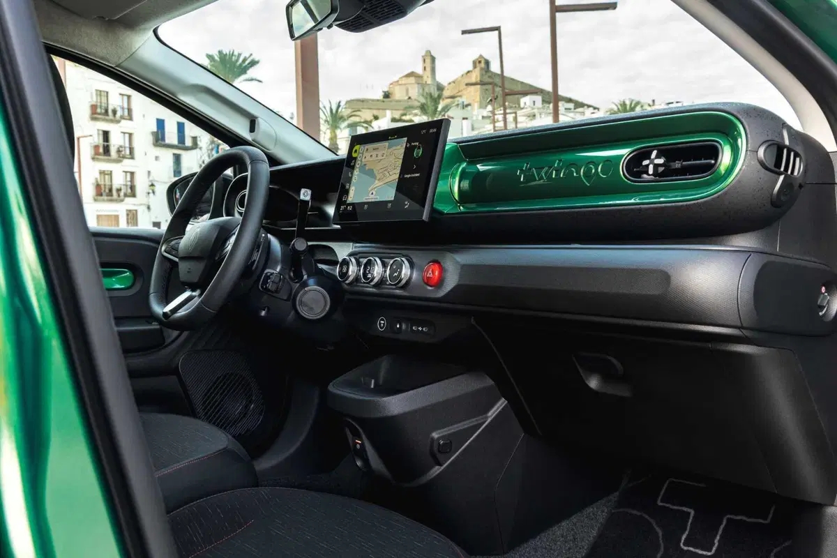 Renault Twingo E-Tech: la city car elettrica che vuole riscrivere le regole del segmento A [VIDEO] (2)
