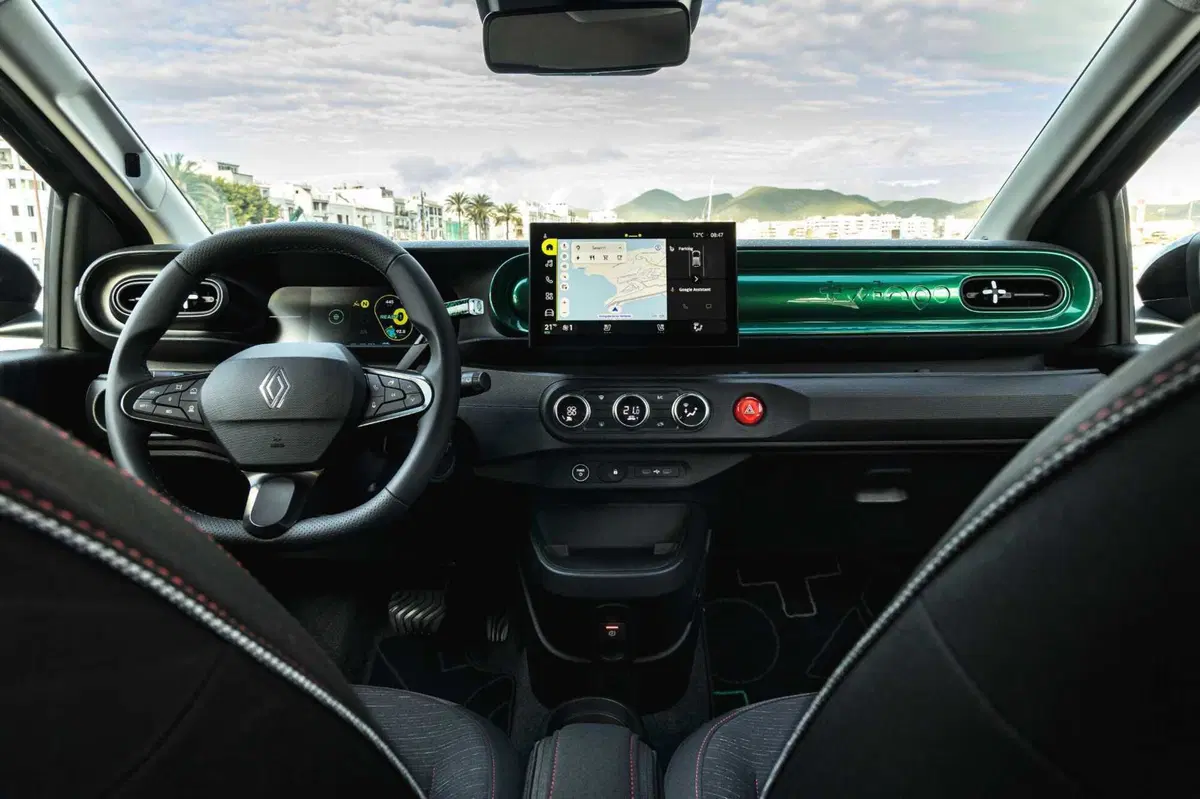 Renault Twingo E-Tech: la city car elettrica che vuole riscrivere le regole del segmento A [VIDEO] (3)
