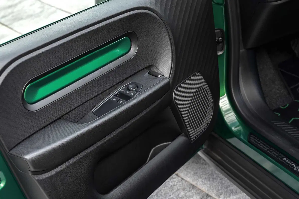 Renault Twingo E-Tech: la city car elettrica che vuole riscrivere le regole del segmento A [VIDEO] (8)