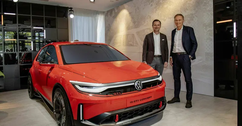 Volkswagen tra crisi e modello cinese: Blume chiede tempo sull'elettrico e guarda ai quinquennali di Pechino