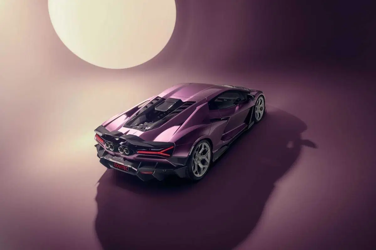 Lamborghini Revuelto NOVITEC: 1048 CV e look da pista per la supercar ibrida (2)