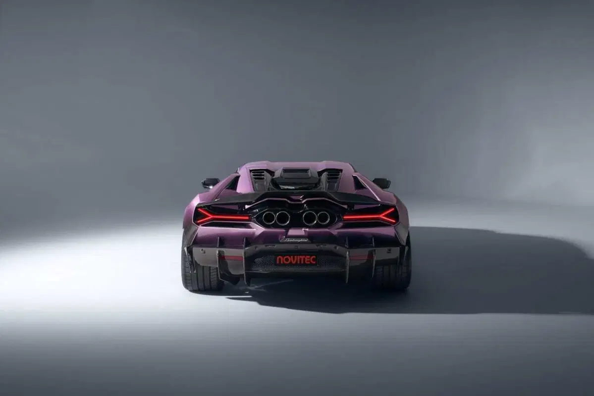 Lamborghini Revuelto NOVITEC: 1048 CV e look da pista per la supercar ibrida (10)