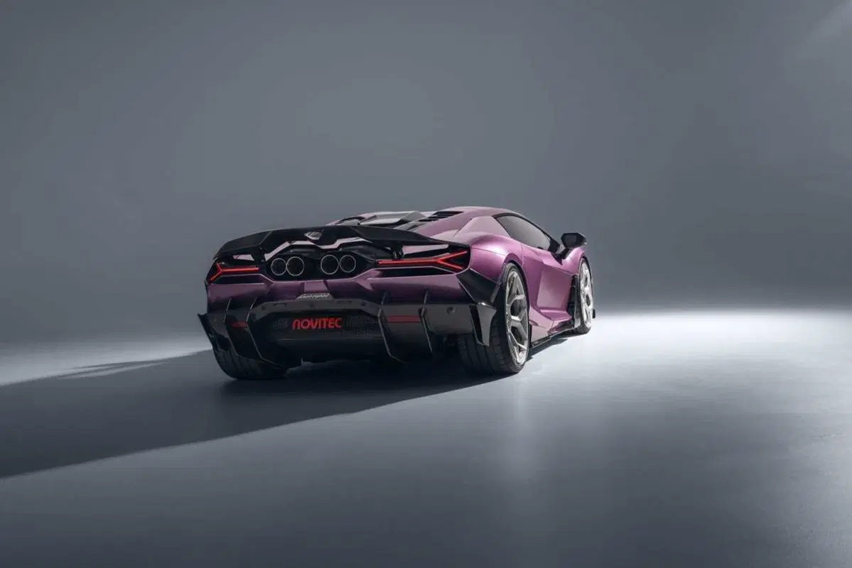 Lamborghini Revuelto NOVITEC: 1048 CV e look da pista per la supercar ibrida (12)
