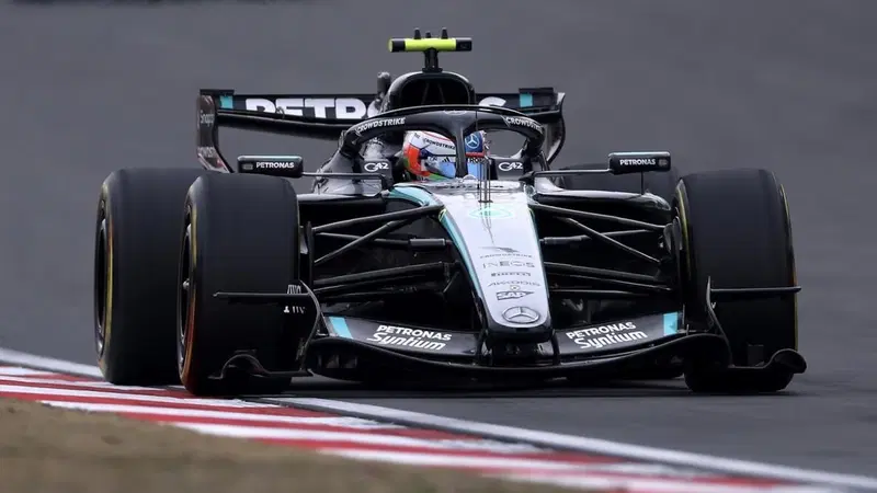 Arrivano i "coltelli politici": Mercedes ha un'ala anteriore illegale? Ferrari chiede chiarimenti alla FIA