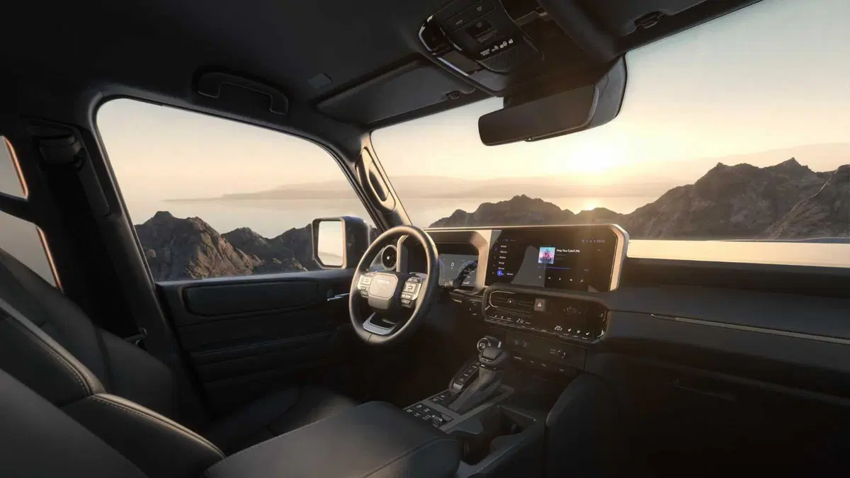 Toyota Land Cruiser 250 2026: la Icon per il fango, la Premium per il lusso. Ecco cosa cambia (8)