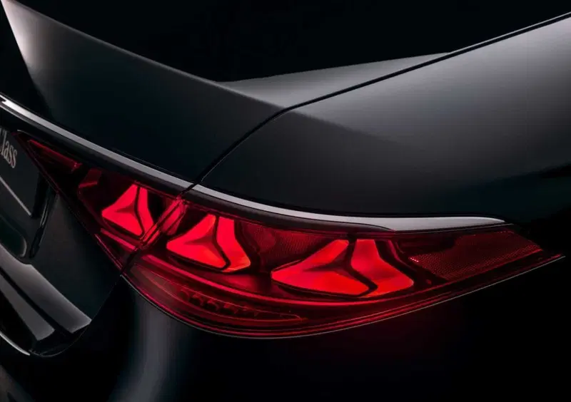 Mercedes-Benz Classe S (2020-->>) (19)