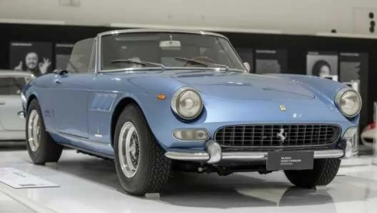 Gino Paoli e le auto: dalla Ferrari 275 GTS alla Lamborghini Miura, il garage segreto del poeta di "Sapore di sale" (2)