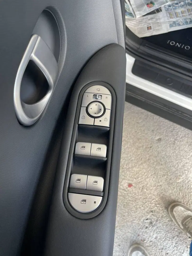 Hyundai Ioniq 5 usata a Cagliari (5)