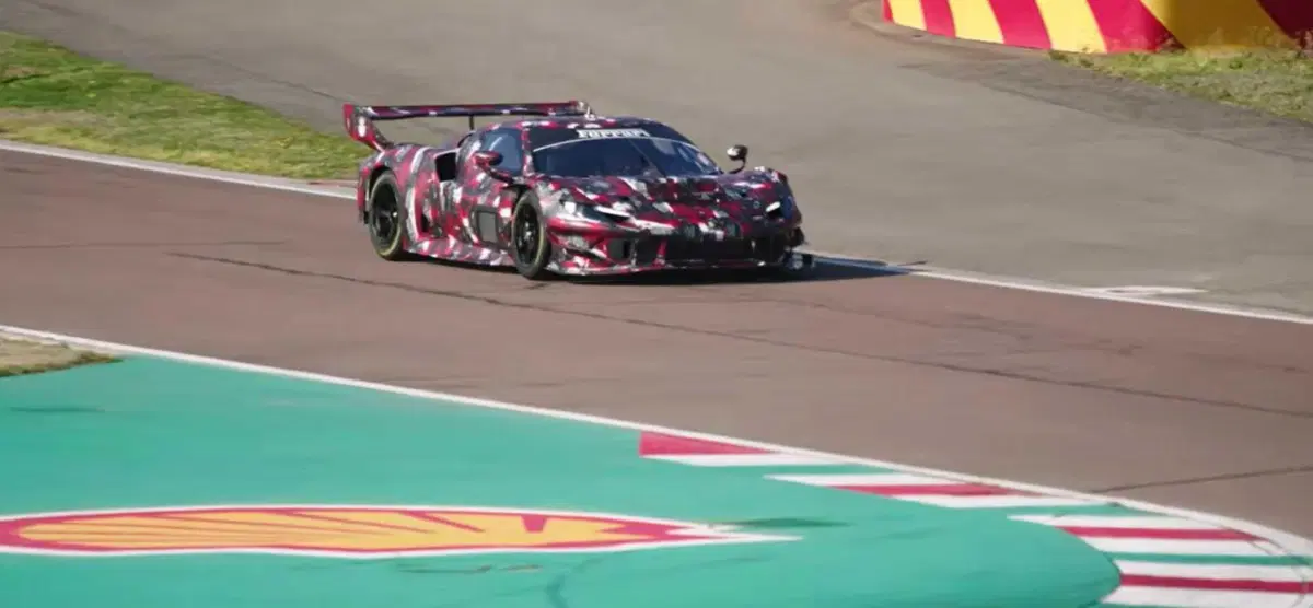 Fiorano, il Cavallino testa in segreto una supercar da pista mai vista: è basata sulla Ferrari 296 GTB (2)