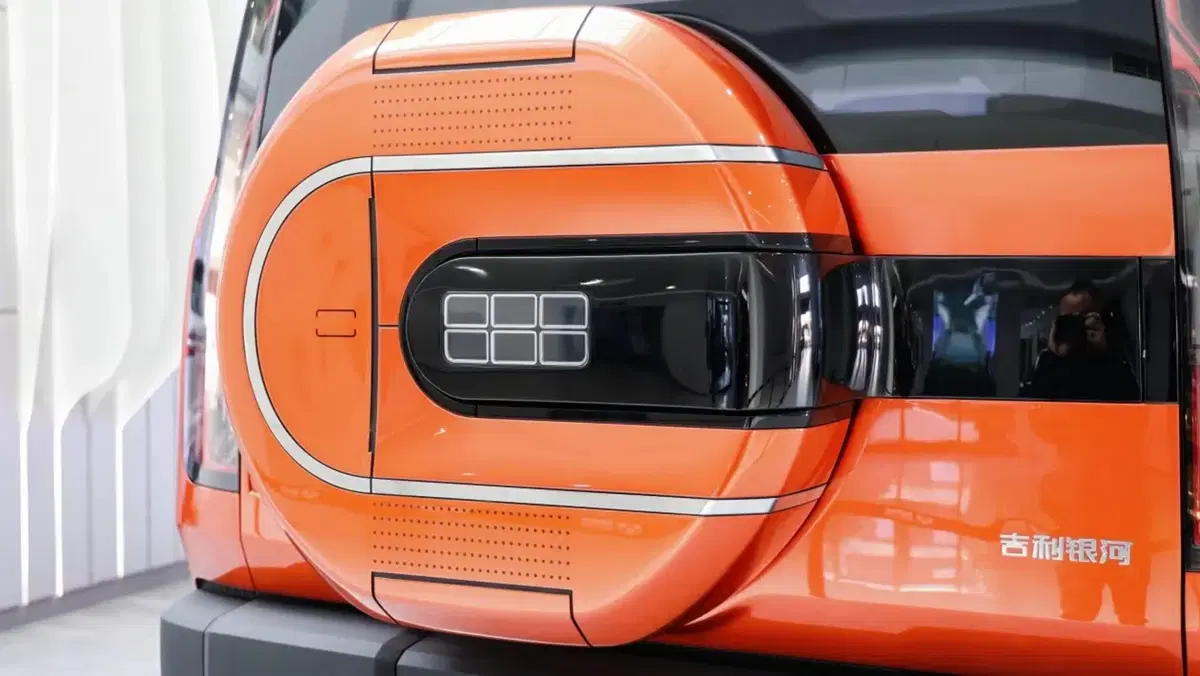 Geely Galaxy Battleship 700: il super fuoristrada con intelligenza artificiale pronto a sfidare la Land Rover Defender (11)
