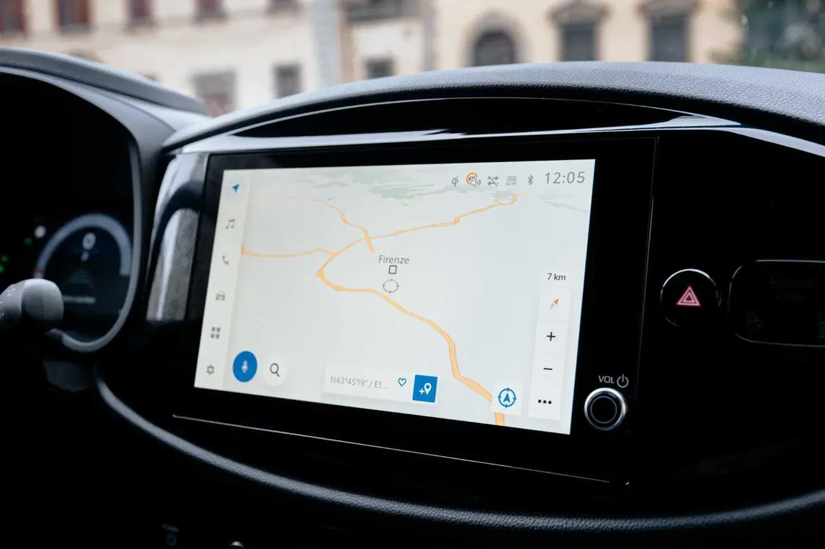 Toyota Aygo X Hybrid GR Sport: 37 km/l, 116 cavalli e un cuore da Yaris. Ecco tutti i pro e contro della prima full hybrid di segmento A (7)