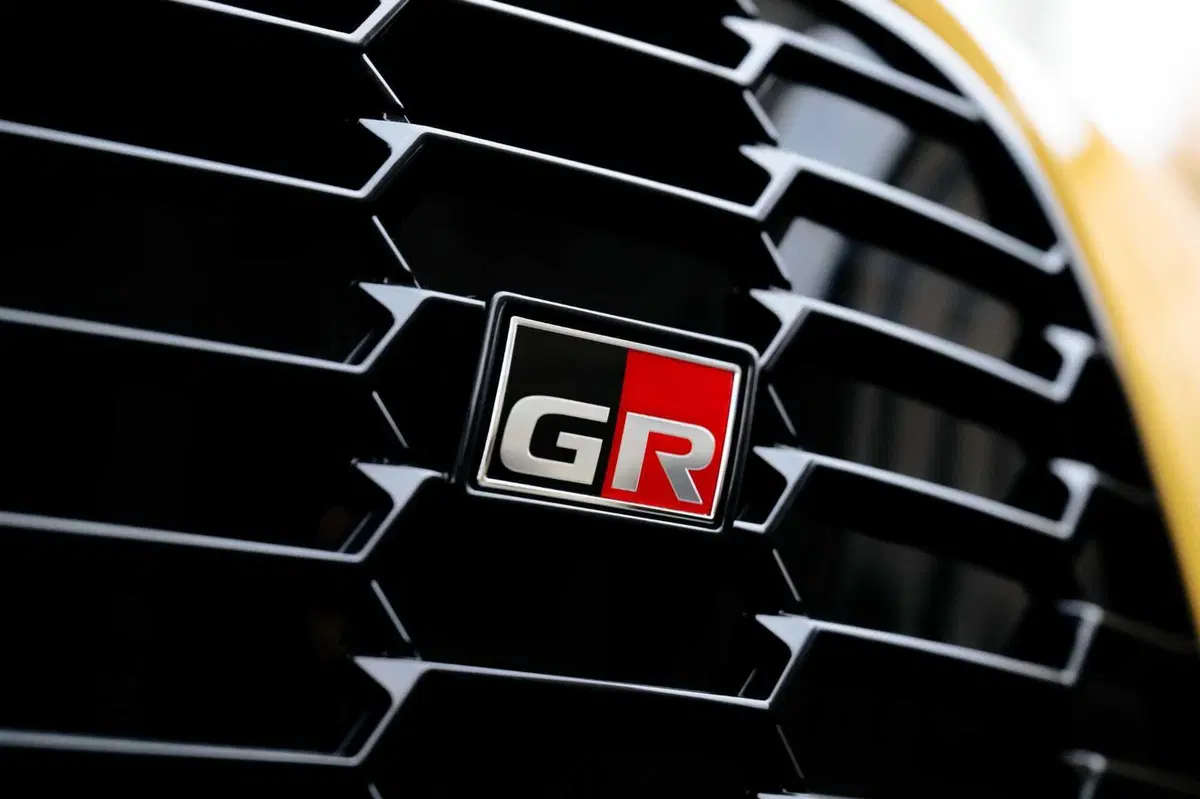 Toyota Aygo X Hybrid GR Sport: 37 km/l, 116 cavalli e un cuore da Yaris. Ecco tutti i pro e contro della prima full hybrid di segmento A (16)