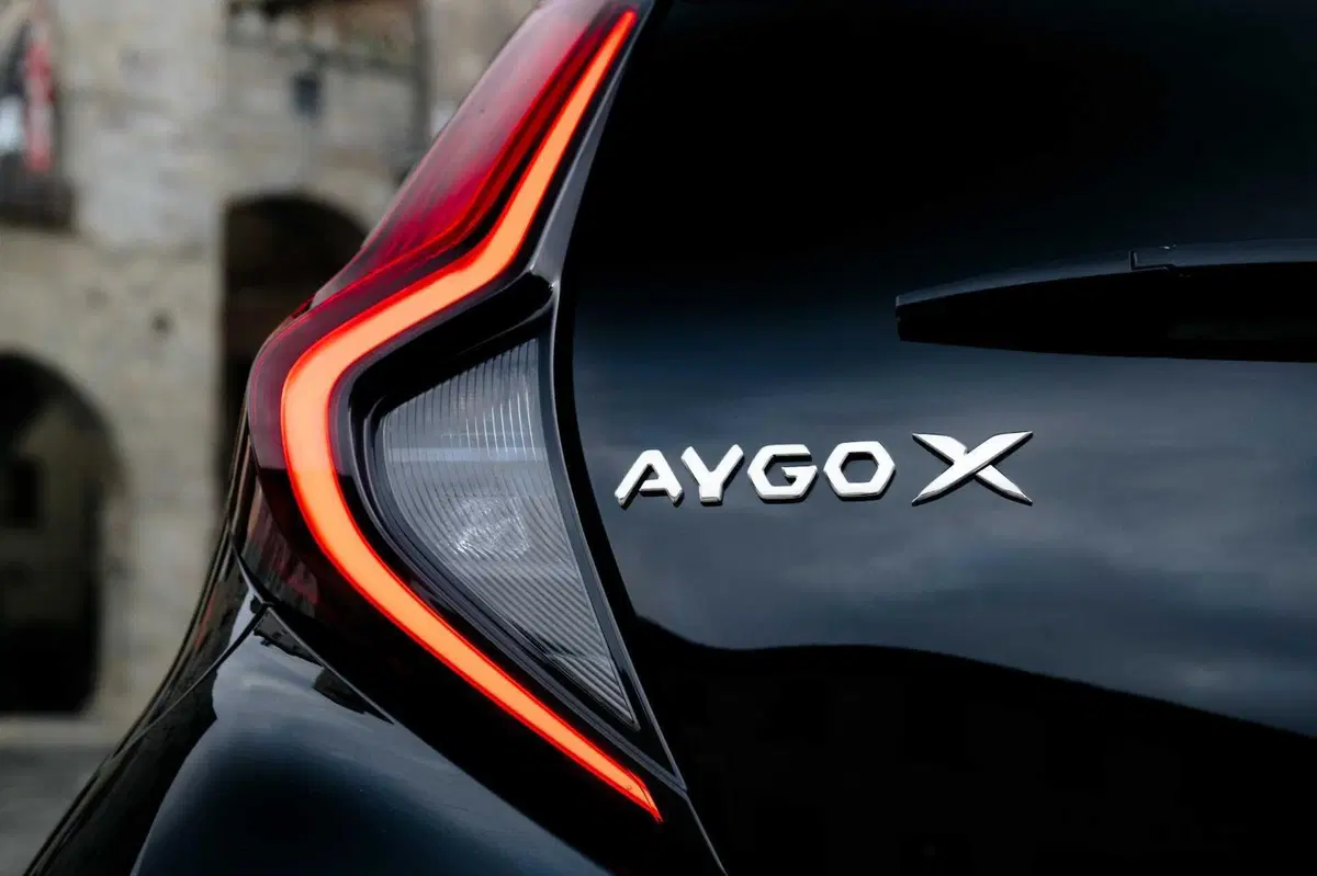 Toyota Aygo X Hybrid GR Sport: 37 km/l, 116 cavalli e un cuore da Yaris. Ecco tutti i pro e contro della prima full hybrid di segmento A (17)