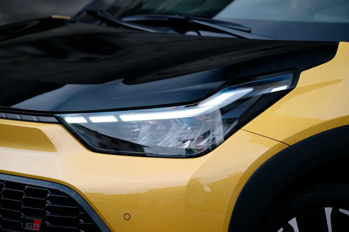 Toyota Aygo X Hybrid GR Sport: 37 km/l, 116 cavalli e un cuore da Yaris. Ecco tutti i pro e contro della prima full hybrid di segmento A (24)