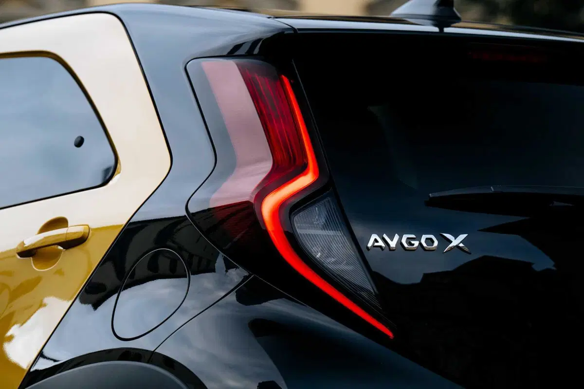 Toyota Aygo X Hybrid GR Sport: 37 km/l, 116 cavalli e un cuore da Yaris. Ecco tutti i pro e contro della prima full hybrid di segmento A (25)