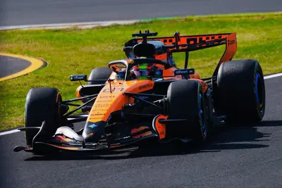 F1, colpo di scena a Suzuka: Piastri sorprende tutti, Mercedes indietro. Ferrari in affanno, Verstappen crolla