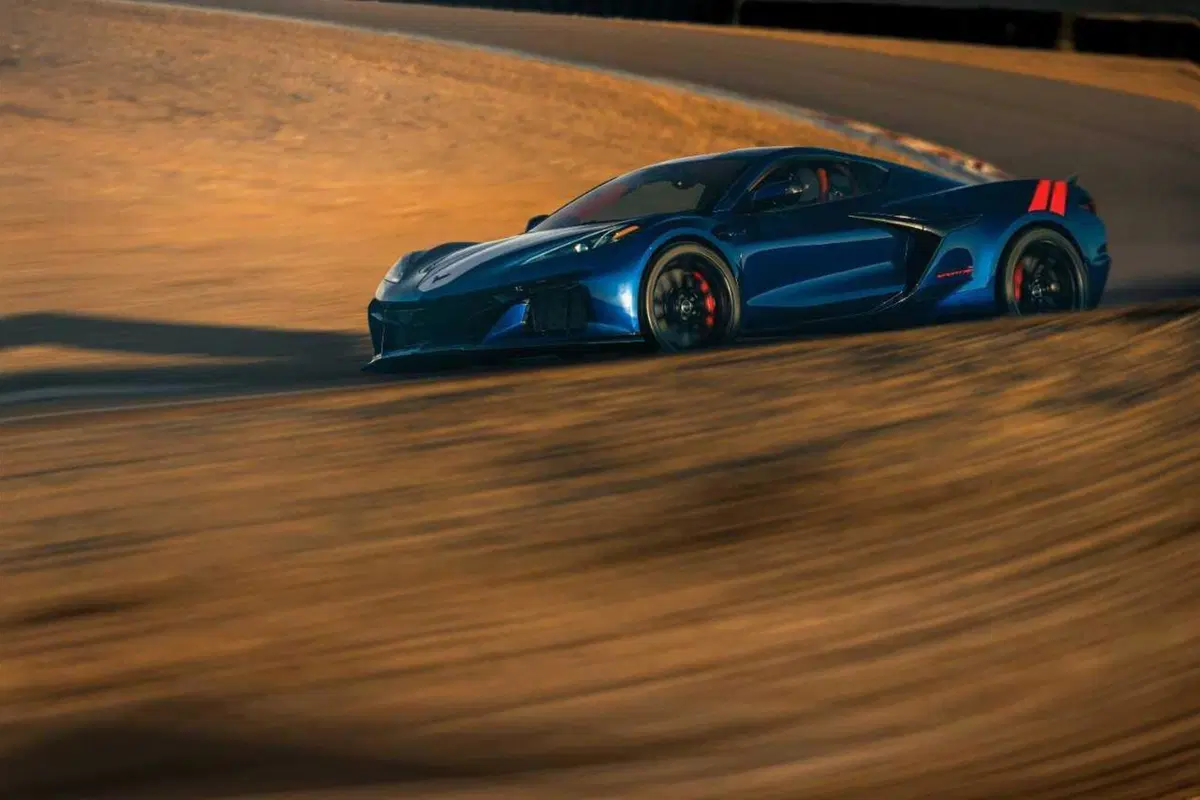Chevrolet Corvette Grand Sport 2027: il nuovo V8 6.7 litri da 535 CV segna l'inizio di una nuova era (4)