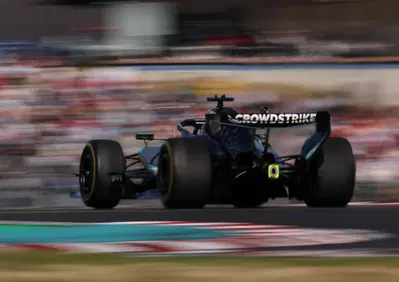 “Eravamo completamente fuori strada”: Russell si arrende alla magia di Antonelli a Suzuka