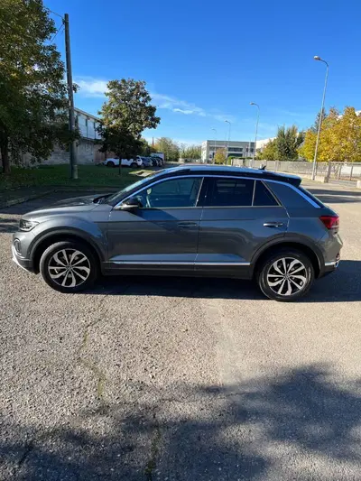 Volkswagen T-Roc 1.5 tsi Style dsg del 2022 usata a Tortona