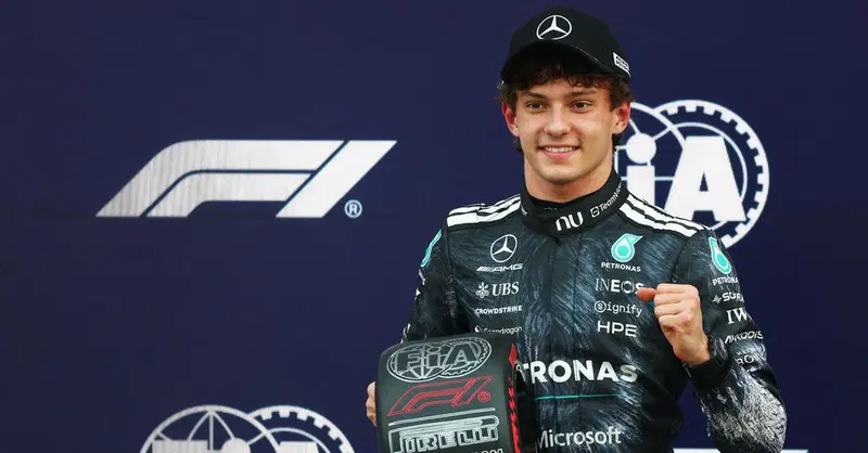 F1. &ldquo;La partenza domani? Il team ci ha detto di stare tranquilli&rdquo;: Andrea Kimi Antonelli svela il monito della Mercedes a lui e Russell