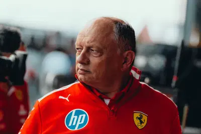 "Charles &egrave; stato molto intelligente, podio di astuzia": Vasseur esalta Leclerc e lancia la sfida: "Ora tonnellate di cose da migliorare per Miami"