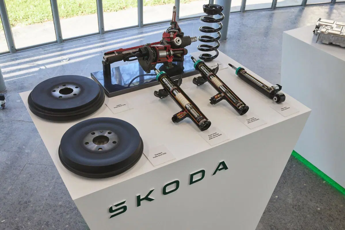 Skoda Peaq, l’ammiraglia elettrica che reinventa lo spazio (e la piattaforma MEB) (9)