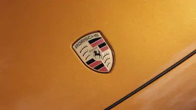 Porsche Cayenne 2029: confermata una nuova generazione a benzina accanto alla versione elettrica