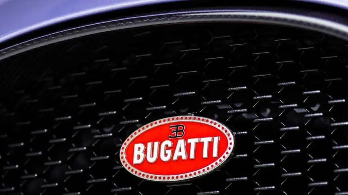 Bugatti W16 Mistral “Caroline”: l’addio definitivo al motore W16 diventa un’opera d’arte su quattro ruote (10)