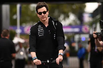 &ldquo;Solo chi vive nel passato pu&ograve; non amare questa F1&rdquo;: Wolff attacca i critici e Verstappen dopo la gara a Suzuka