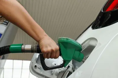 Benzina e diesel, cosa succede ai prezzi dopo la fine del taglio delle accise: quanto coster&agrave; fare rifornimento