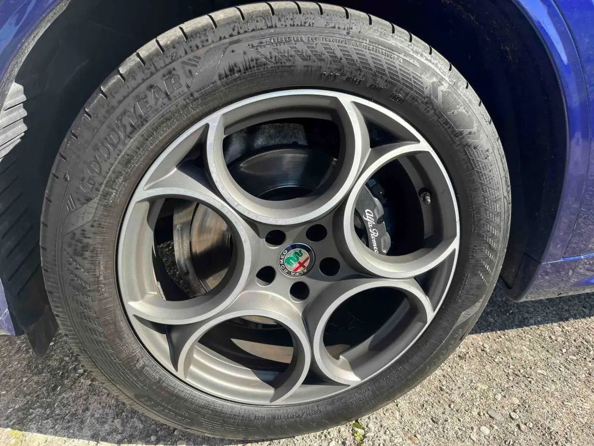 Alfa Romeo Stelvio usata a Pordenone (3)