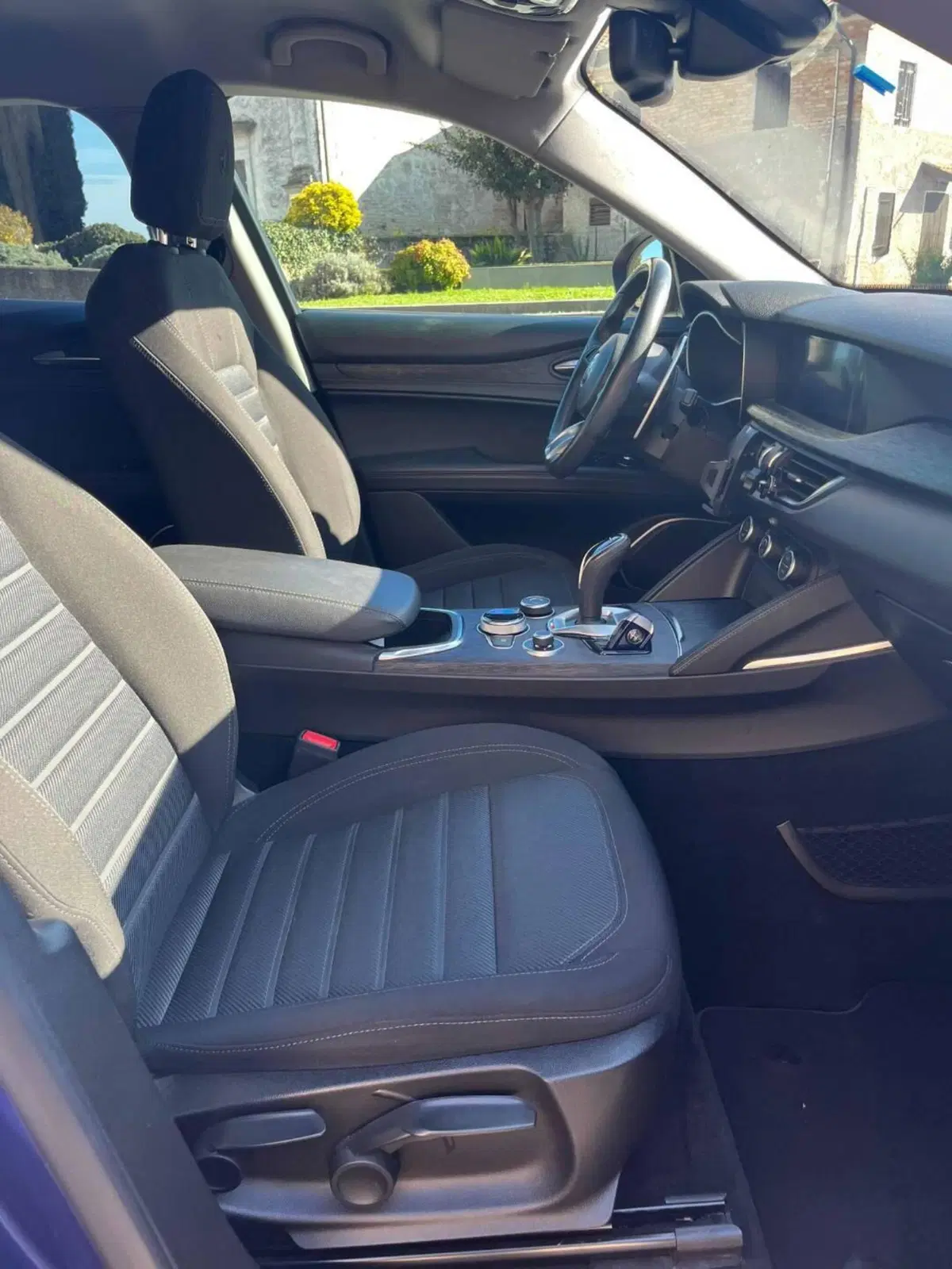 Alfa Romeo Stelvio usata a Pordenone (4)