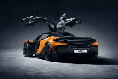 McLaren prepara una nuova era: supercar ibride, motori termici e nuovi modelli per l&rsquo;estate