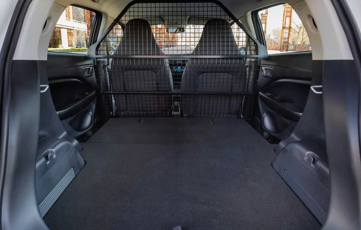 Leapmotor T03: l'auto elettrica più venduta nel 2026 ora punta alla mobilità professionale  (9)