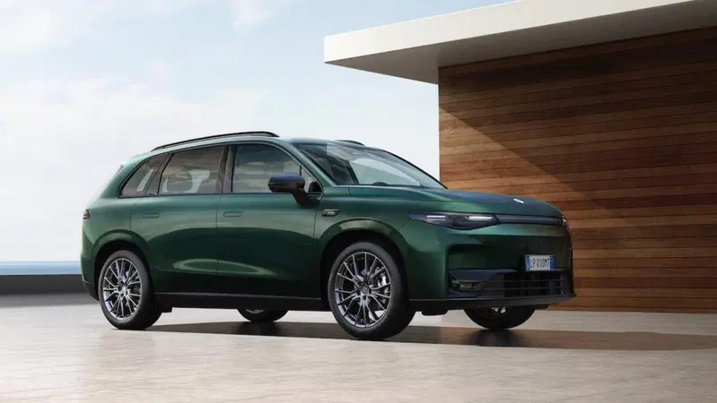 Leapmotor C10 Rev, il SUV elettrico con motore termico arriva in Europa 