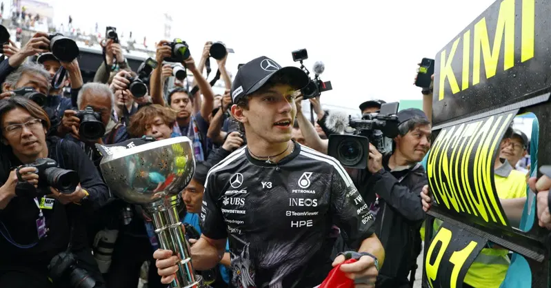 Kimi Antonelli sulle orme di Ascari: "Troppo presto per il titolo, ma siamo sulla buona strada" e lancia la sfida a Russell