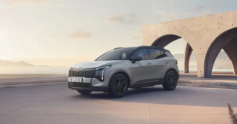 Kia rinnova Sportage con la Black Edition: look total black e motore Full Hybrid