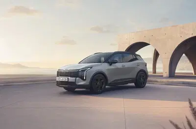 Kia rinnova Sportage con la Black Edition: look total black e motore Full Hybrid