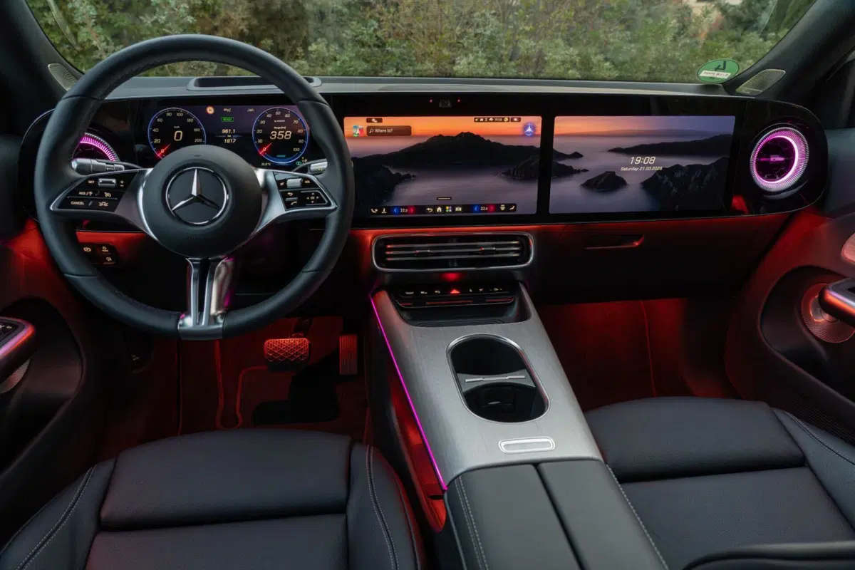 Mercedes GLB sempre più verso l'elettrificazione: ecco quanto cambia (10)