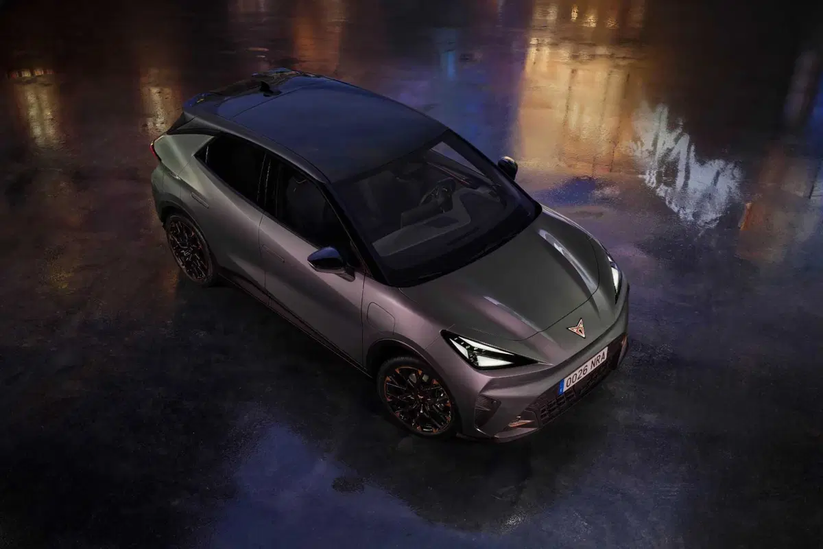 CUPRA Raval, l'elettrica da città che vuole riscrivere le regole: da 25.950 euro (3)