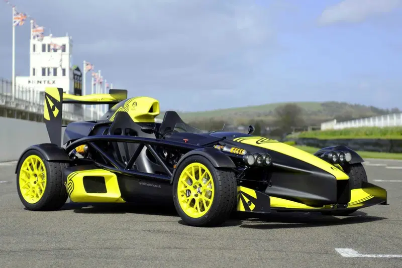 &Egrave; davvero legale su strada? La Ariel Atom 4RR ha 525 CV, pesa nulla e umilia qualsiasi hypercar