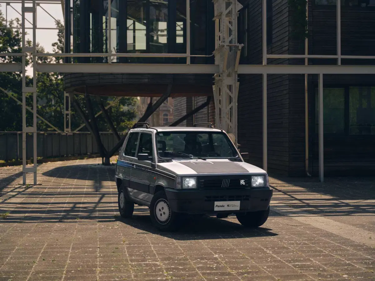 Fiat Panda elettrica, l'icona degli anni '80 rinasce: autonomia, prezzo e perché è un tuffo al cuore (7)