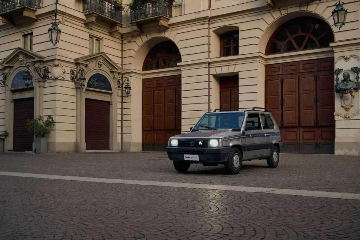 Fiat Panda elettrica, l'icona degli anni '80 rinasce: autonomia, prezzo e perché è un tuffo al cuore (19)