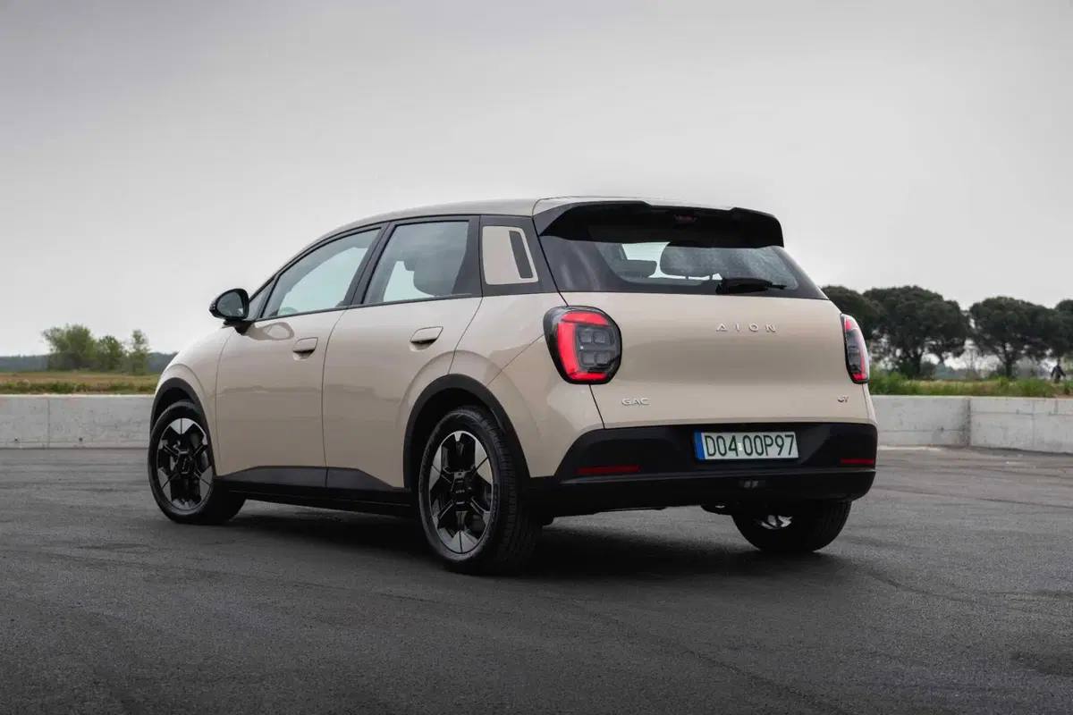 GAC AION UT: l'elettrica cinese progettata a Milano e assemblata in Austria che punta all’Europa (6)