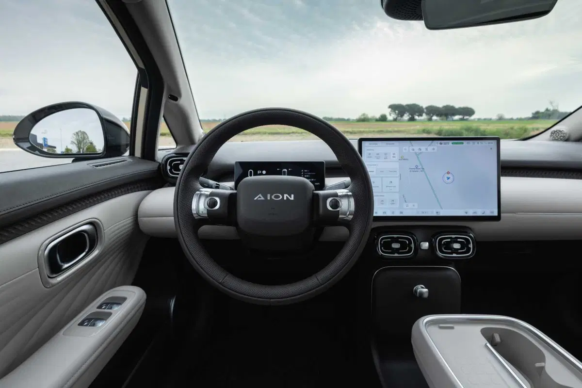 GAC AION UT: l'elettrica cinese progettata a Milano e assemblata in Austria che punta all’Europa