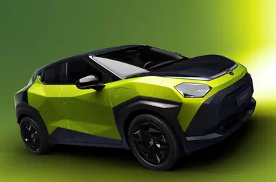 Nuova Nissan Juke elettrica, il crossover best seller abbandona il motore termico: svelate le foto del design