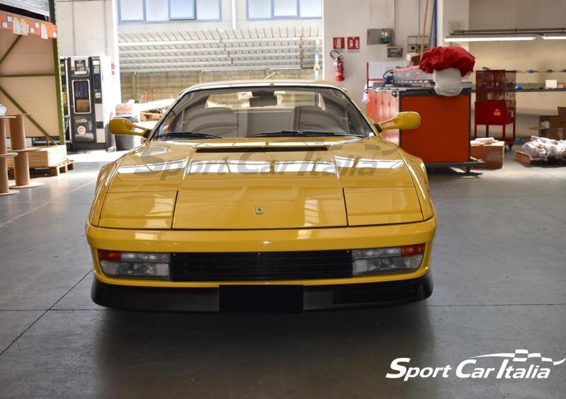 Ferrari Testarossad'epoca del 1980 a Ferrara