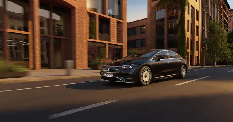 Mercedes-Benz EQS 2026: debutta lo Steer-by-Wire e l&rsquo;ammiraglia elettrica entra nell&rsquo;era dell&rsquo;auto software-defined